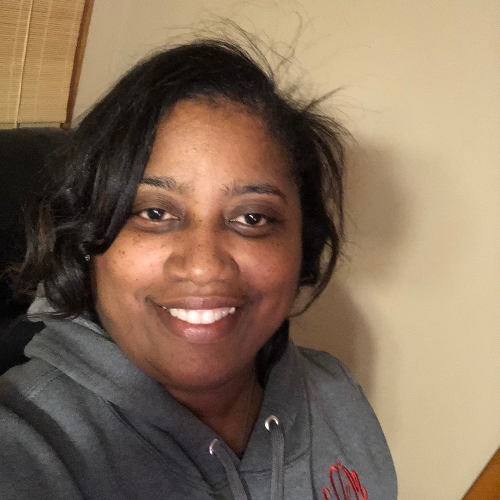 Meet your Posher, Yolanda